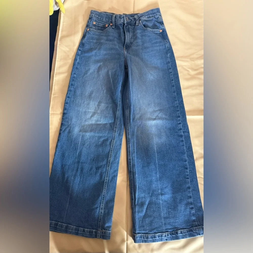 GAP Blue Wide Leg Flare Jeans Size 27/4 Short - Picture 1 of 4
